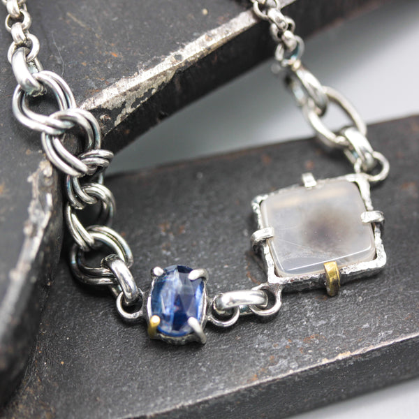 Bracelet Dendritic quartz and blue sapphire with oxidized sterling silver chain