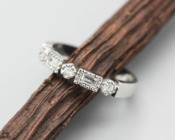 Diamond princess and round shape wedding ring with white gold flat band