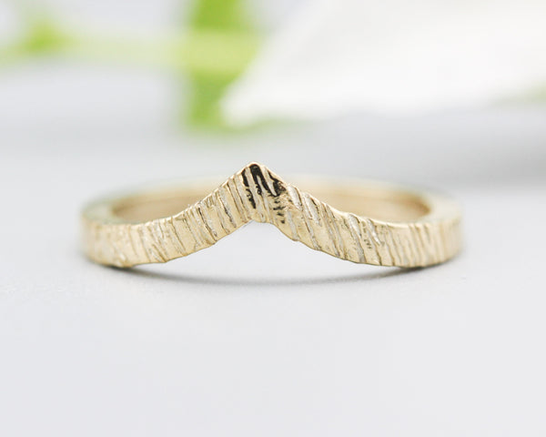 14k gold crown design ring with line texture band, gold ring, gold wedding, Engagement Ring, promise ring, wedding ring