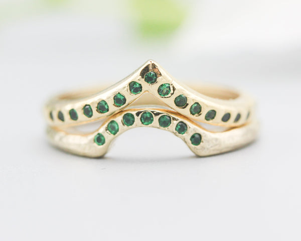 Set of 2 14k gold with line texture band ring and 7 emerald set with 14k gold with geometric band ring and tiny 15 emerald on the center