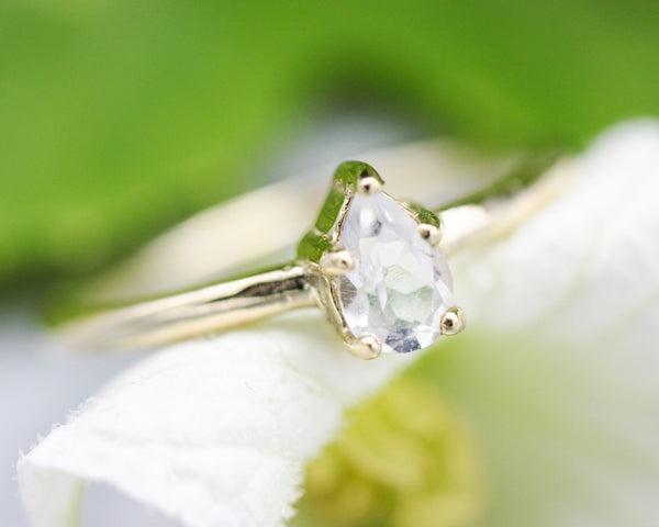 gold, gold ring, moonstone, moonstone ring, natural moonstone, moonstone promise ring, moonstone wedding ring, moonstone engagement ring