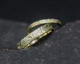 Set of his and her wedding bands ring in 18k gold in hammered texture