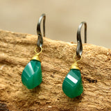 Green onyx drops twist faceted earrings with oxidized sterling silver hooks - Metal Studio Jewelry