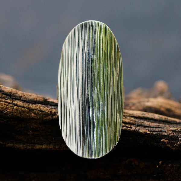 Adjustable ring wrap sterling silver with oxidized lines design - Metal Studio Jewelry