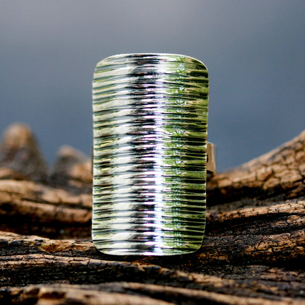 Adjustable ring wrap sterling silver in rectangle shape with oxidized lines design - Metal Studio Jewelry