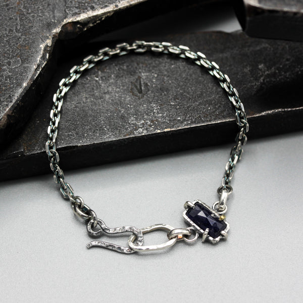 Bracelet rectangle Siamese blue sapphire with oxidized sterling silver chain
