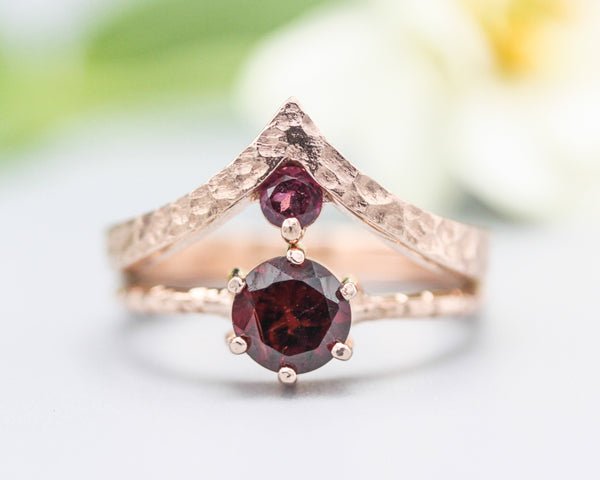 Set of 2 Red tone,Garnet ring in prongs setting with 14k rose gold texture design band with Garnet ring 14k Rose gold crown design