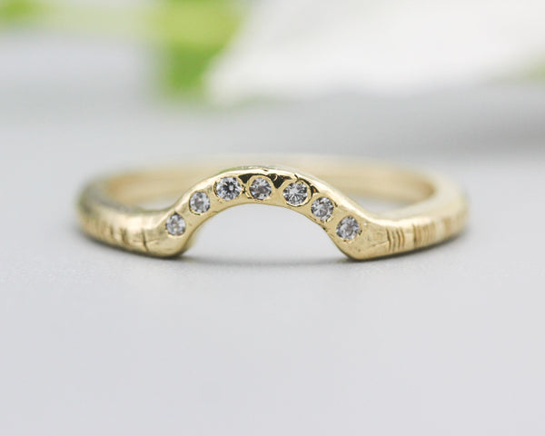 14k gold with line texture design band ring with tiny 7 diamond on the center