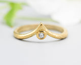 Diamond ring 14k gold crown design with wood texture design band