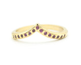 14k gold with wood texture design band ring with tiny 15 ruby on the center