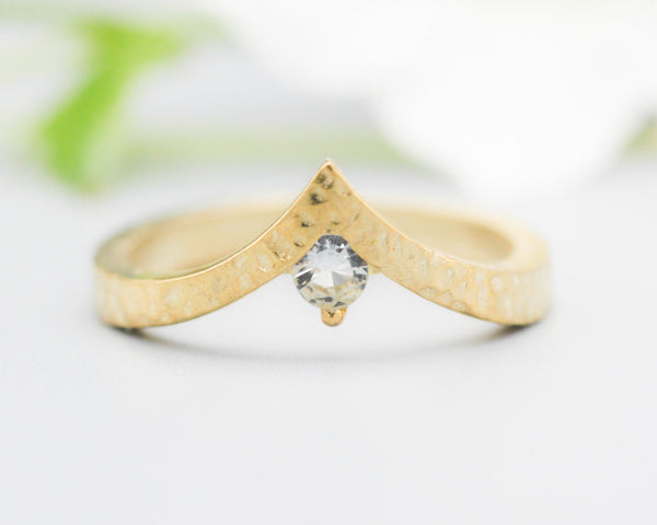 White topaz ring 14k gold crown design with hammer texture band