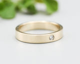 Wedding bands ring in 18k gold in high polished band