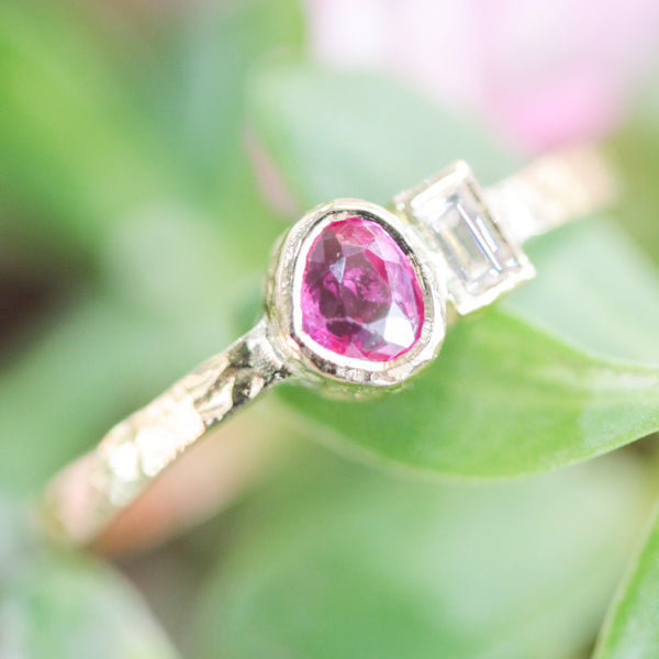 Teardrop ruby ring in bezel setting and rectangle diamond with 18k gold texture band