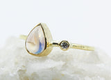 Pear-Shaped Opalescent Stone Ring in 18k Gold — product view 5