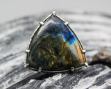 The earth skeleton ring triangle Labradorite in sterling silver bezel and prongs setting