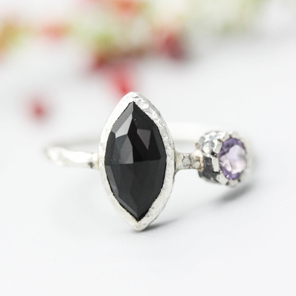Marquise faceted Black Onyx ring with Amethyst on sterling silver hard texture band